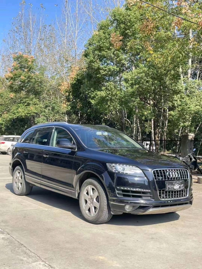 襄阳12年奥迪Q73