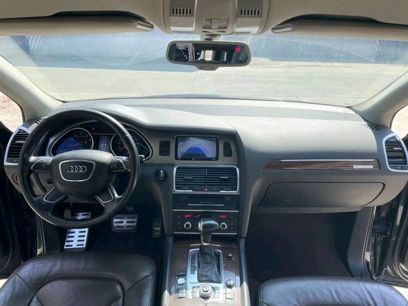 襄阳12年奥迪Q76