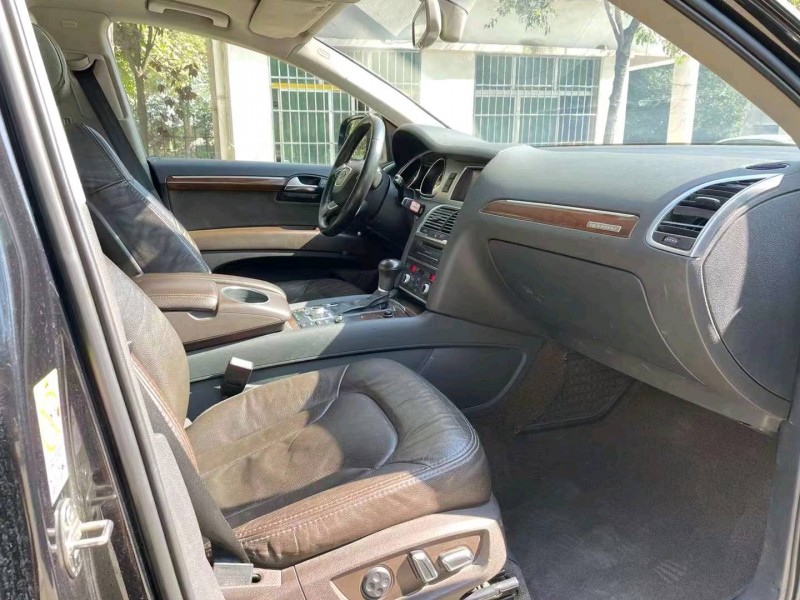 襄阳12年奥迪Q77