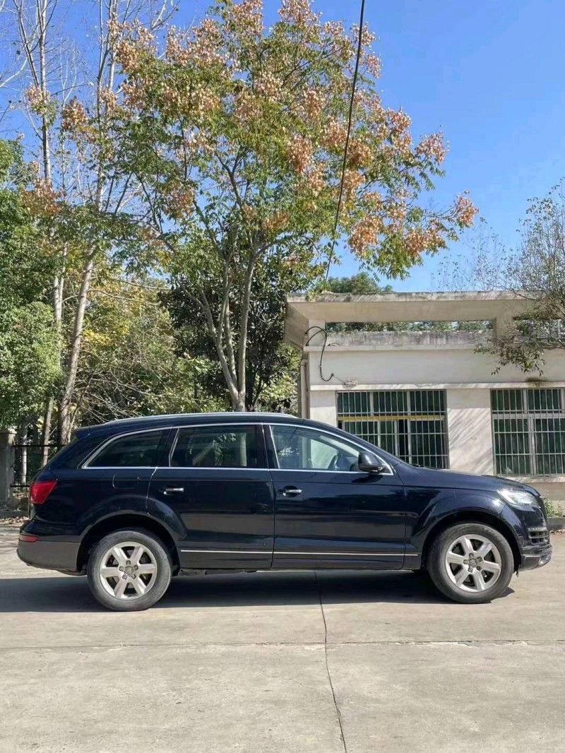 襄阳12年奥迪Q78