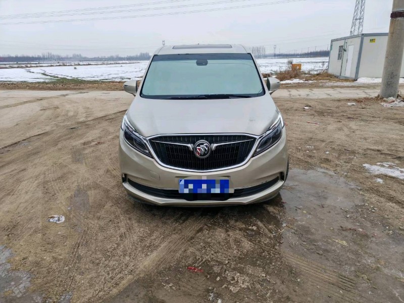 保定17年别克GL81