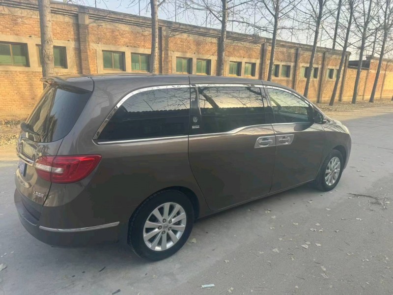 保定15年别克GL88