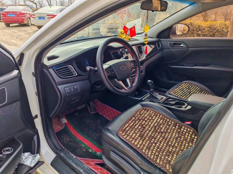 保定15年现代名图7