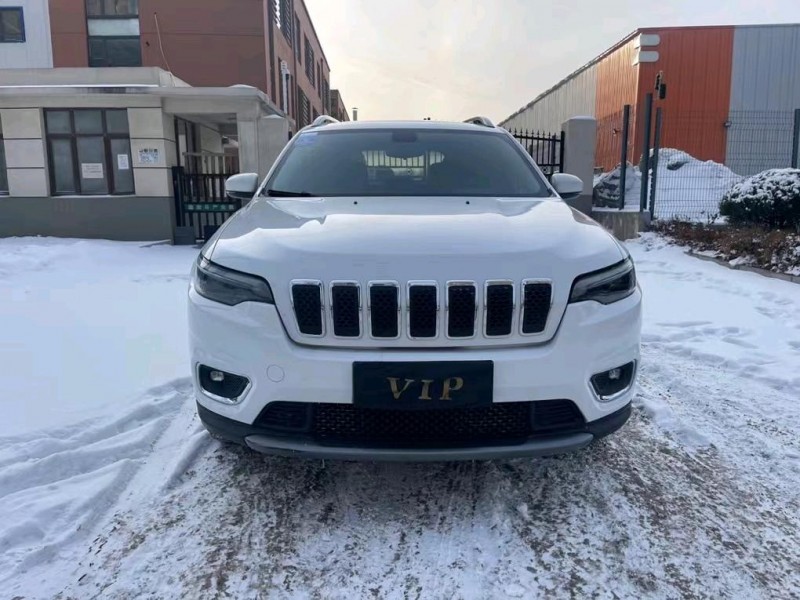 沈陽19年Jeep自由光1