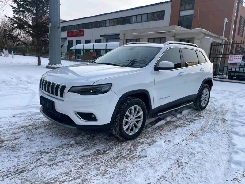 沈陽19年Jeep自由光2
