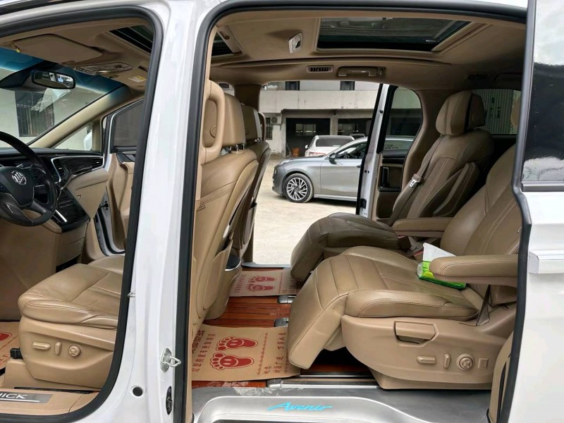 徐州18年别克GL84