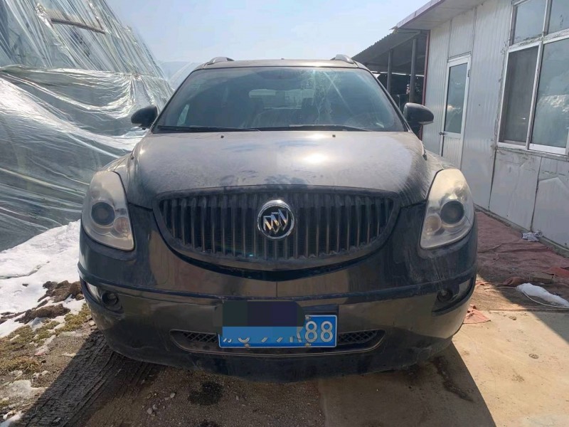 青岛10年别克昂科雷1