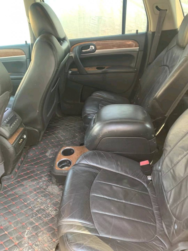 青岛10年别克昂科雷6