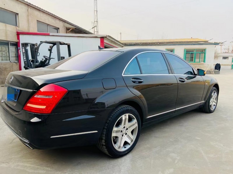 济宁11年奔驰S5