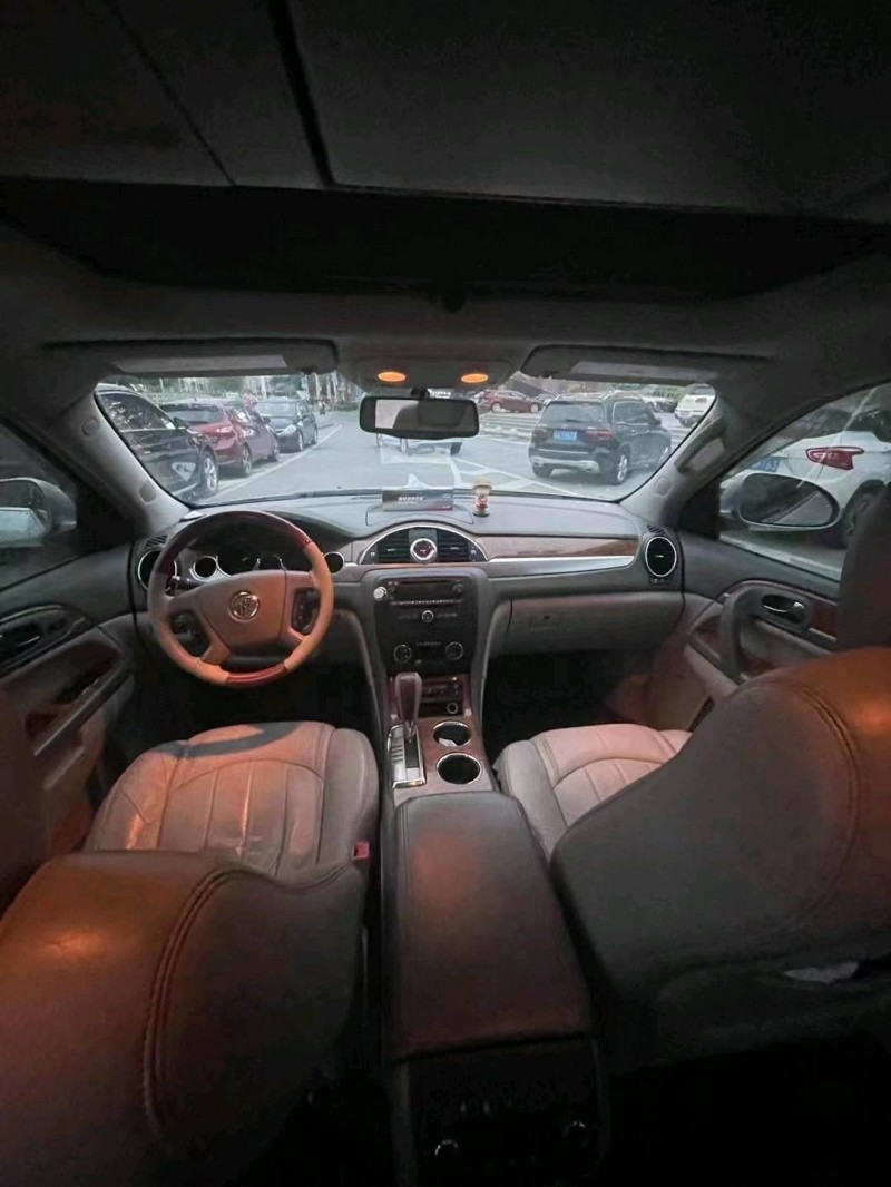 广州10年别克昂科雷5