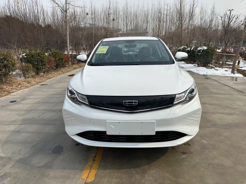 济宁23年吉利帝豪EV1