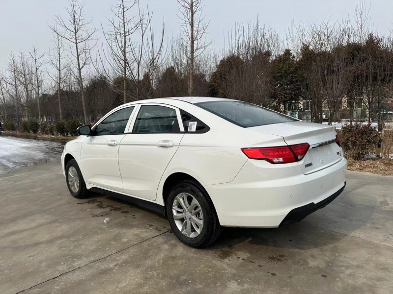 济宁23年吉利帝豪EV5