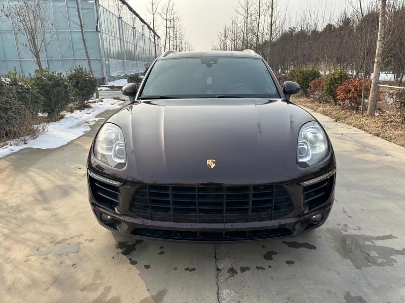 济宁17年保时捷Macan1