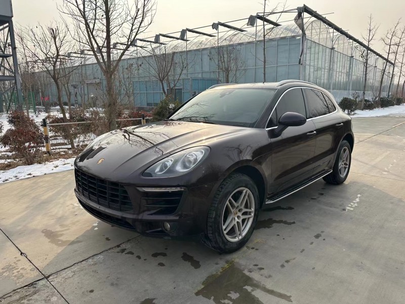 济宁17年保时捷Macan2