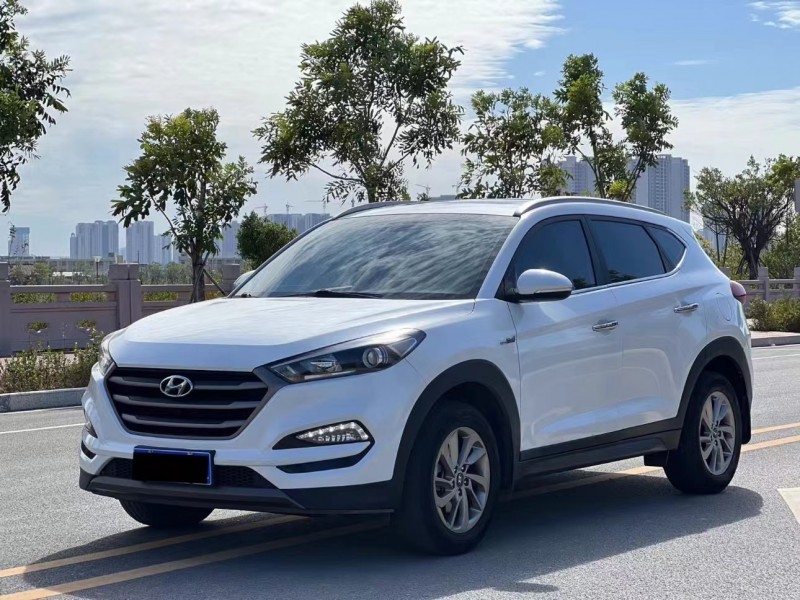 济宁16年现代途胜2