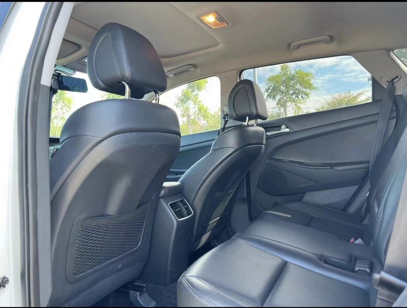 济宁16年现代途胜8