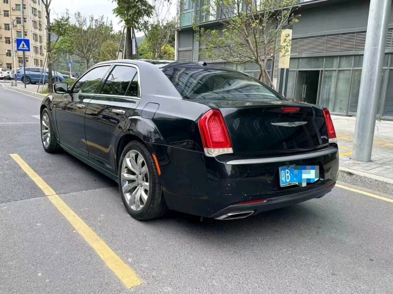 广州17年克莱斯勒300C7