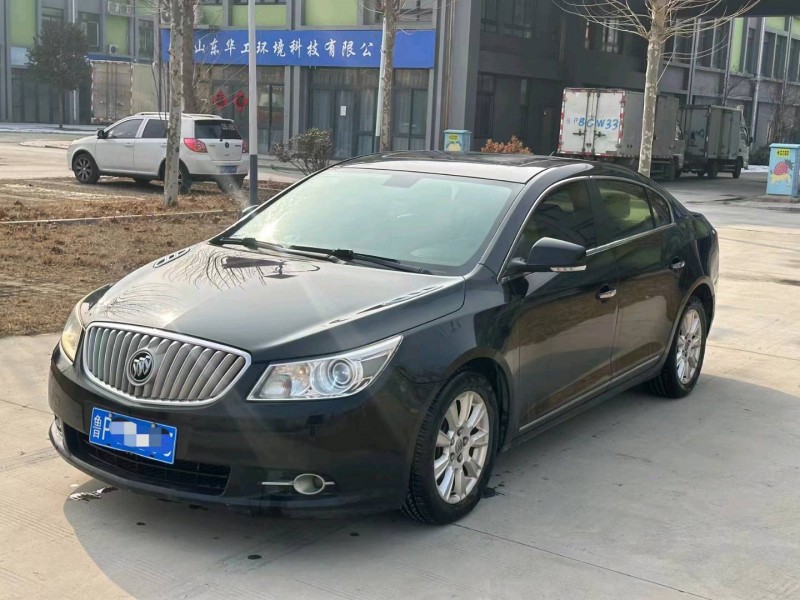 东营11年别克君越8