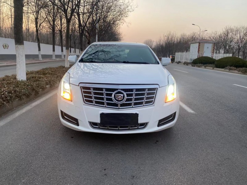 济宁15年凯迪拉克XTS1