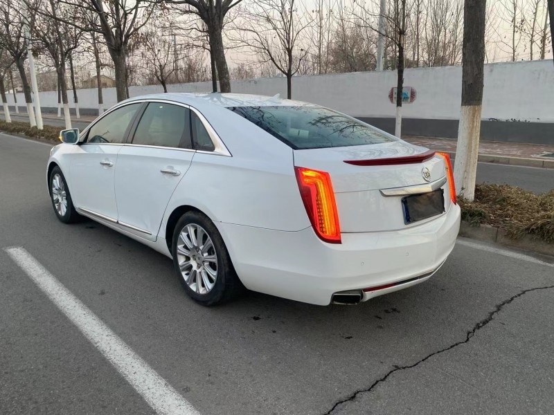 济宁15年凯迪拉克XTS4