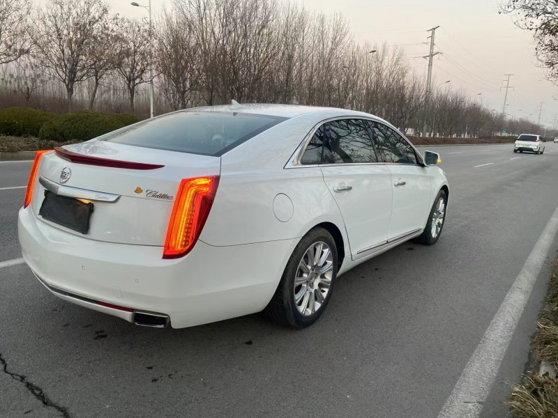 济宁15年凯迪拉克XTS5