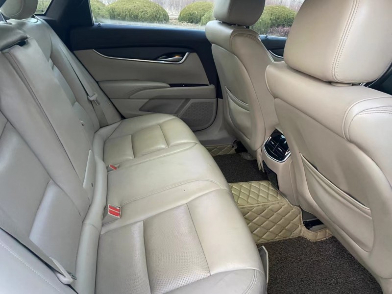 济宁15年凯迪拉克XTS8