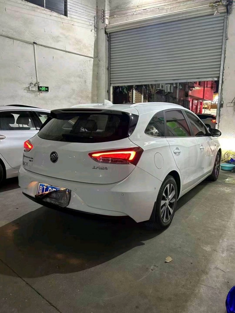 汕头19年别克阅朗6