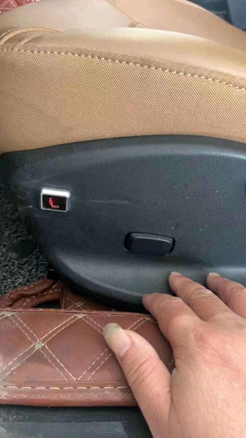 汕头19年别克阅朗9