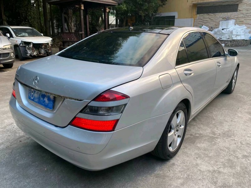 广州08年奔驰S8