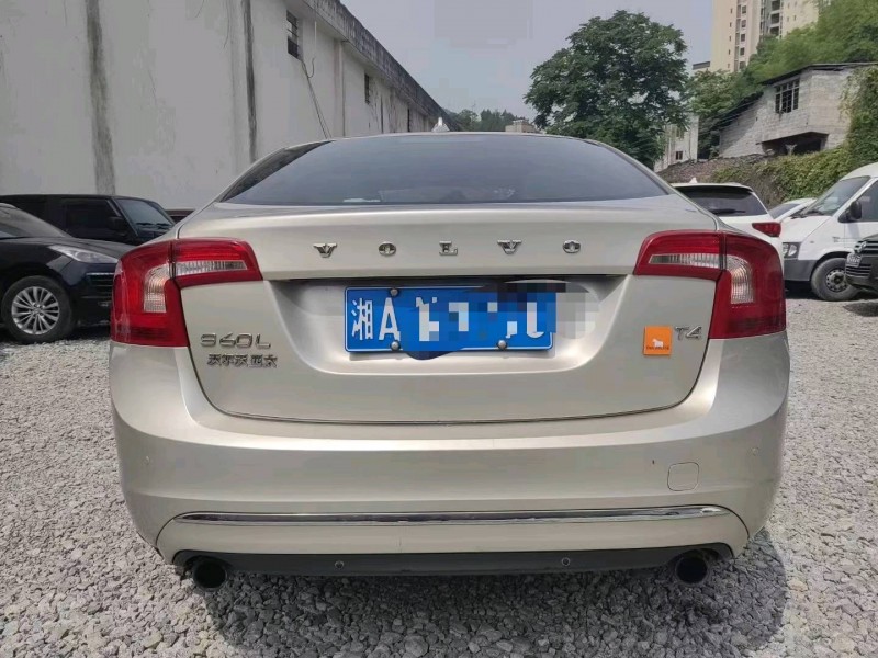 重庆17年沃尔沃S60L6