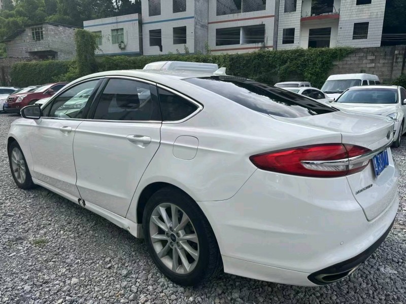 重庆18年福特蒙迪欧9