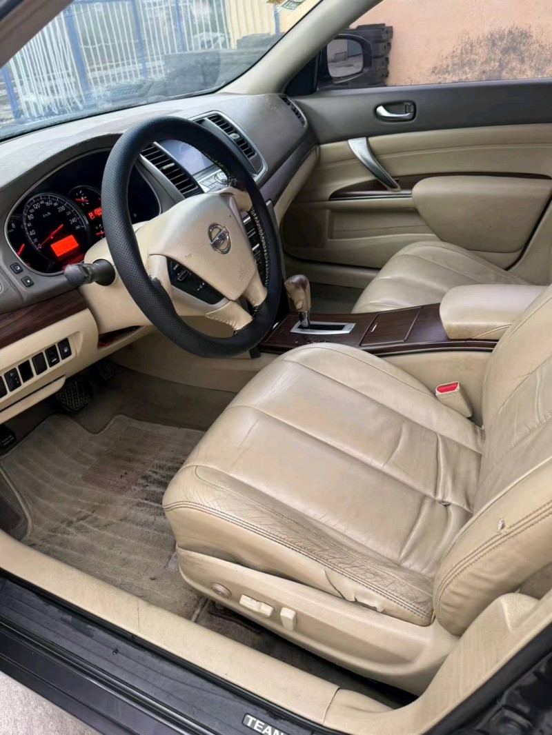 桂林11年日產天籟3