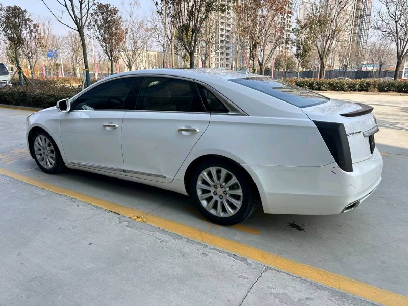 济宁14年凯迪拉克XTS7
