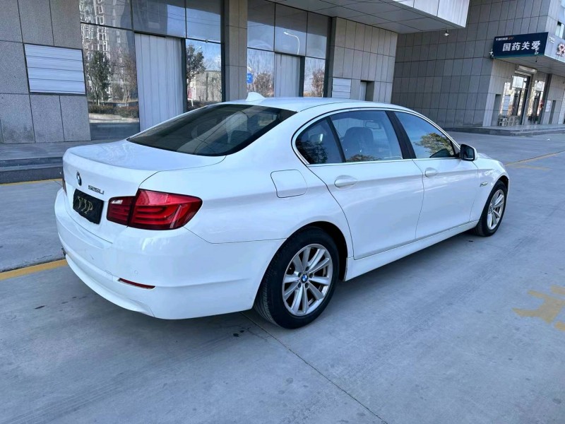 济宁13年宝马5系8
