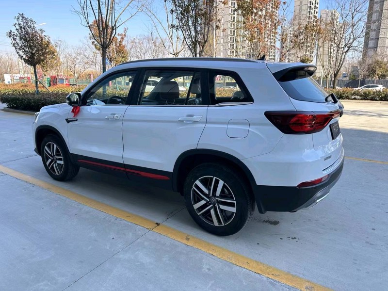 济宁23年长安汽车CS757