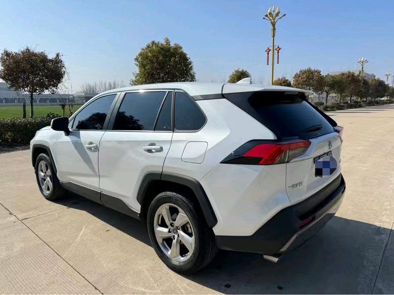 盐城22年丰田RAV4荣放4