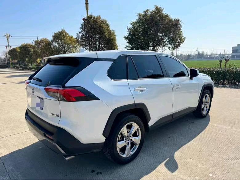 盐城22年丰田RAV4荣放5