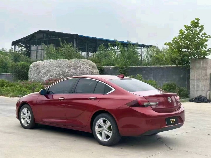 枣庄18年别克君威6