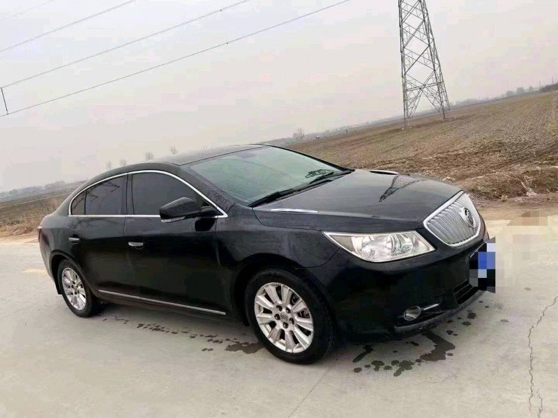 枣庄13年别克君越2