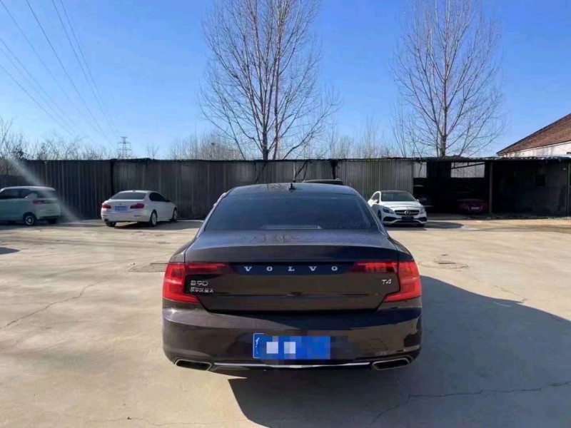 东营18年沃尔沃S902