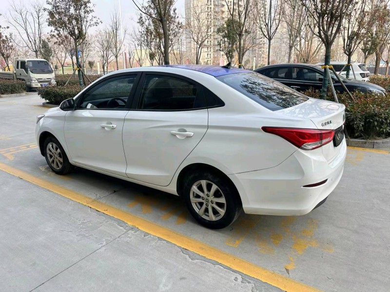 济宁20年长安汽车悦翔8