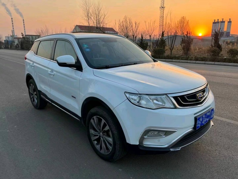 济宁17年吉利博越2