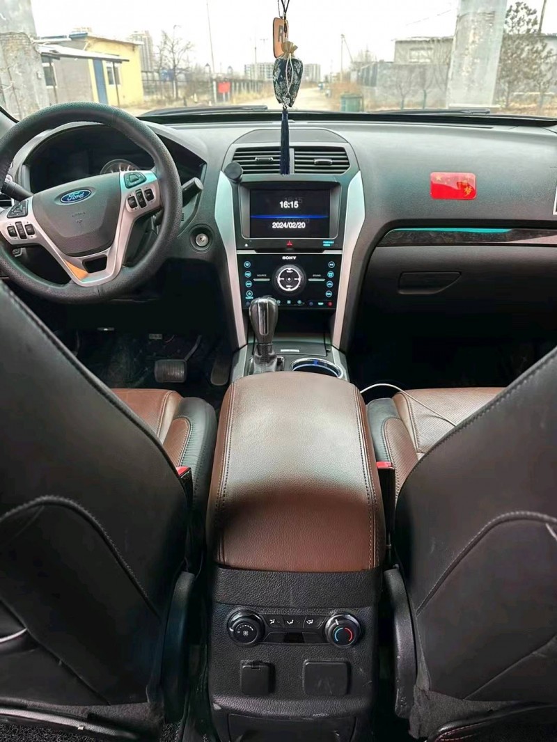 济宁14年福特探险者2