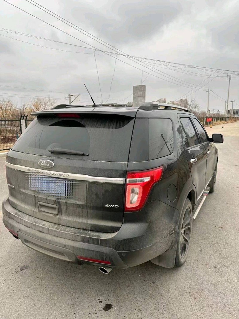 济宁14年福特探险者8