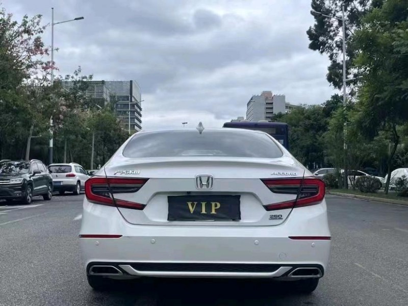珠海22年本田雅阁3