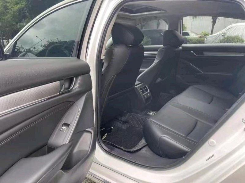 珠海22年本田雅阁4