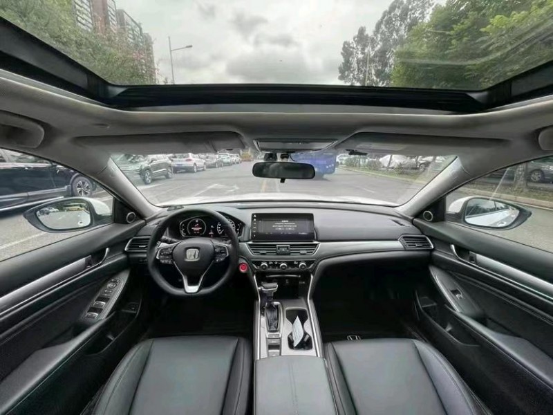 珠海22年本田雅阁6