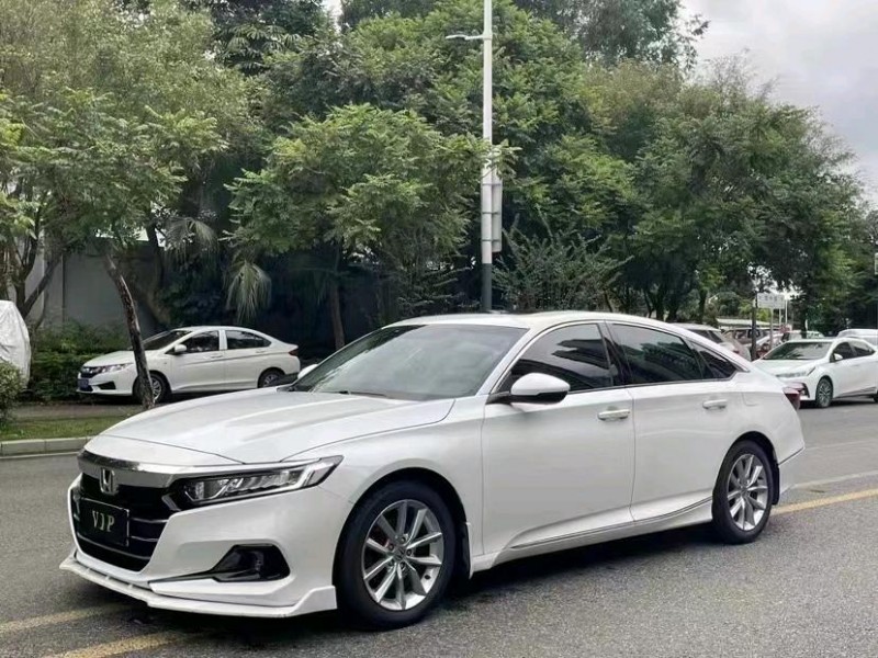 珠海22年本田雅阁7