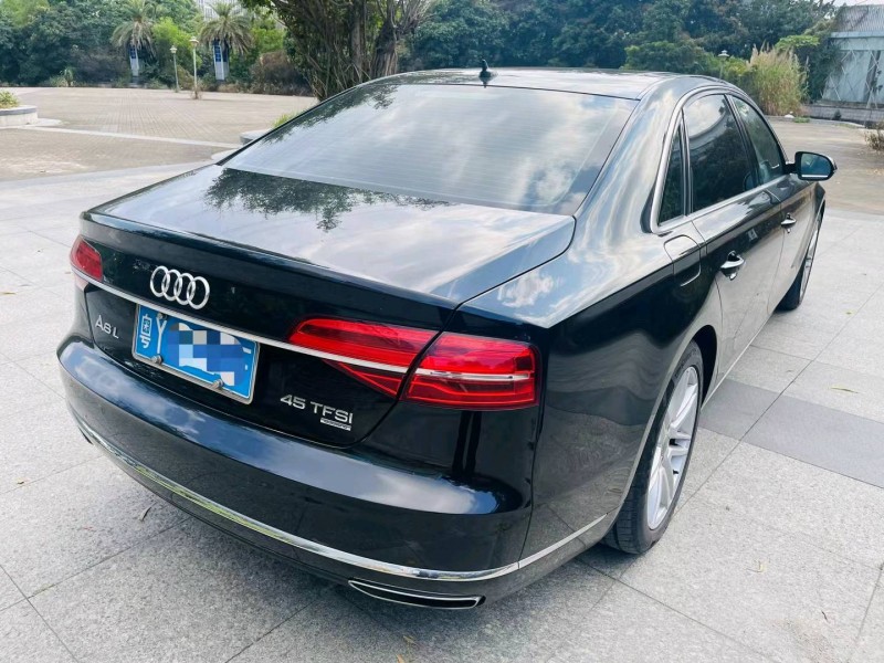 深圳17年奥迪A8L5