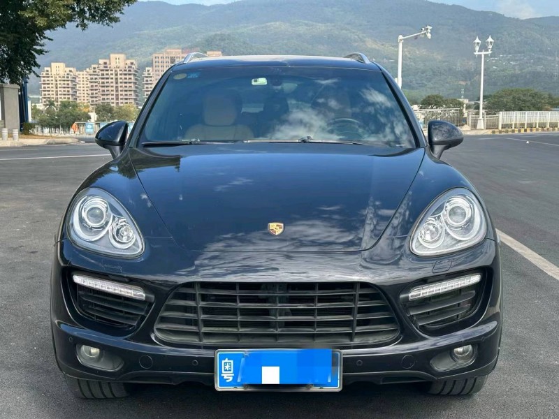 珠海15年保时捷卡宴1